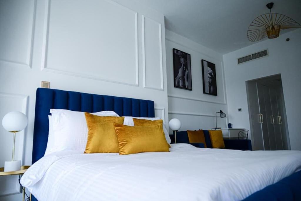 Appartement Greek Gods Luxury Jlt 1bhk With Stunning View Close To Metro *