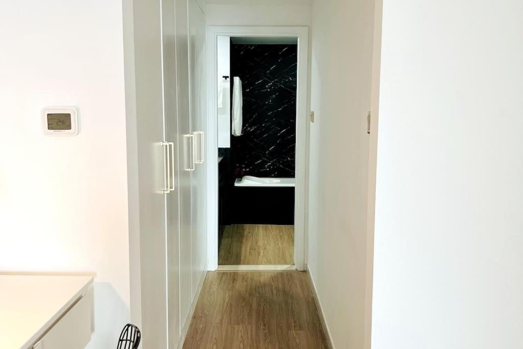 Appartement Greek Gods Luxury Jlt 1bhk With Stunning View Close To Metro *