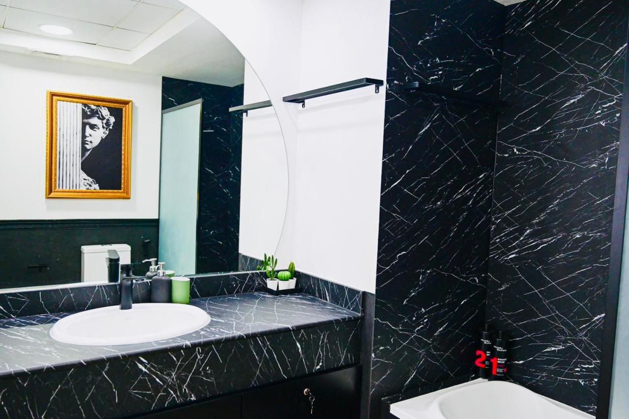 Greek Gods Luxury Jlt 1bhk With Stunning View Close To Metro Appartement